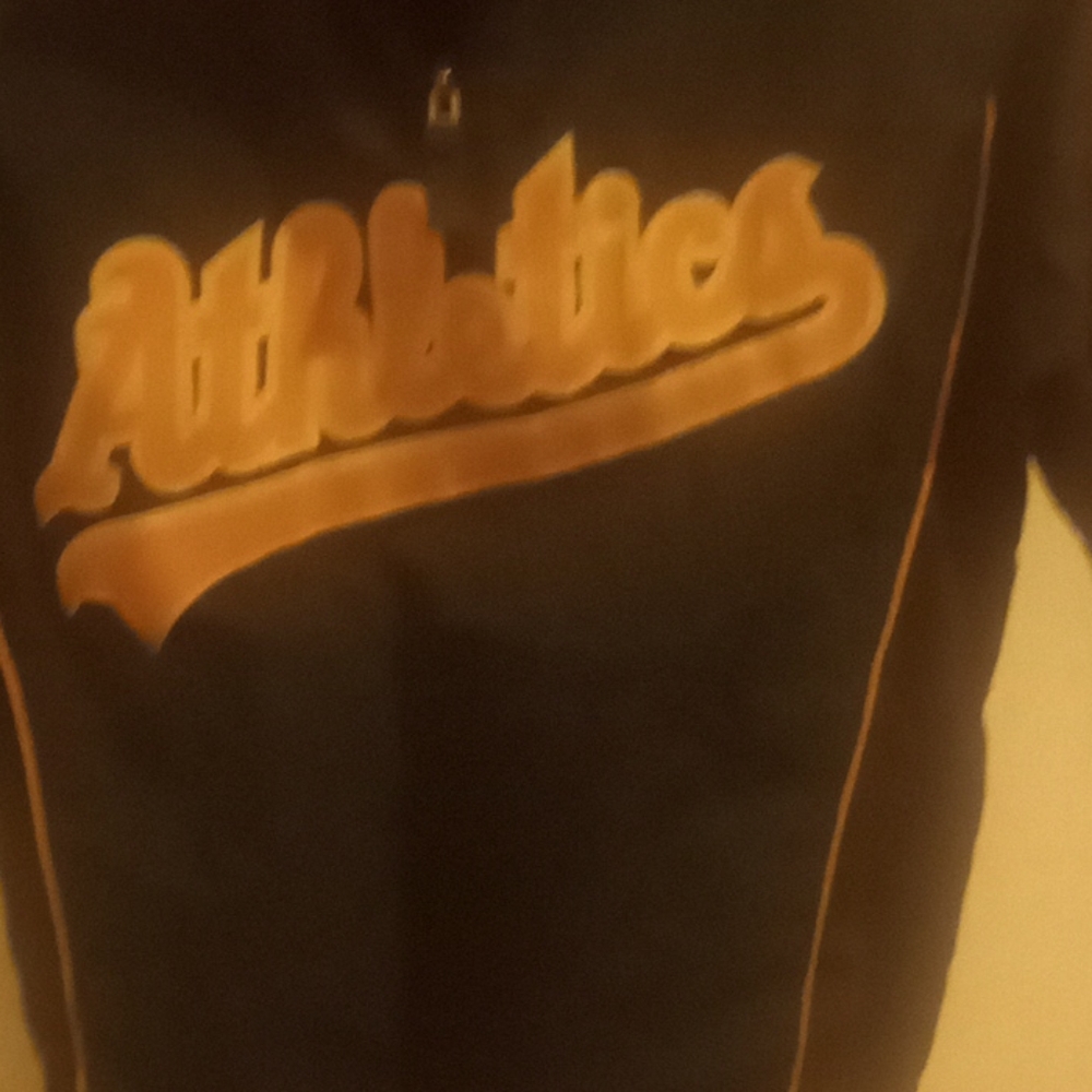 Pull over Athletics children's wind breaker